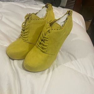 Lola Shoetique Shoes